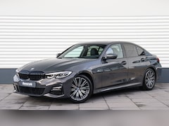 BMW 3-serie - 320i High Executive M-Sport | Shadow-Line | Leder | 18 Inch | Live Cockpit Professional