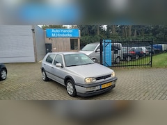 Volkswagen Golf - GL 66 KW AUT U9