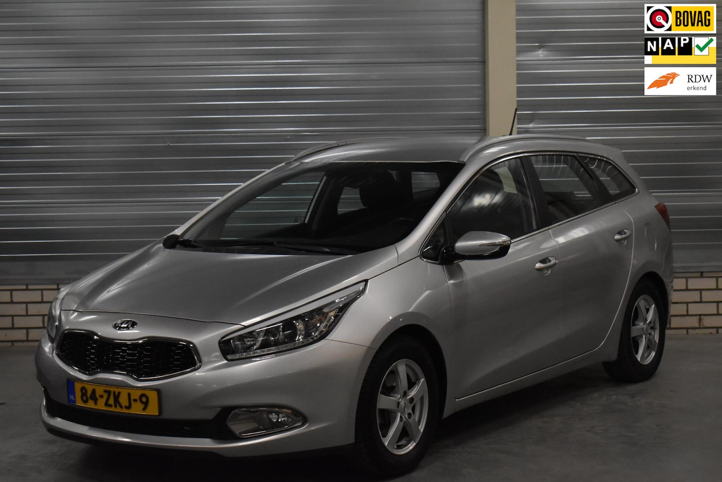 Kia Cee'd Sportswagon - 1.6 GDI Plus Pack +Led|Navigatie|Bluetooth|Camera|Parkeersensoren|Trekhaak| - AutoWereld.nl