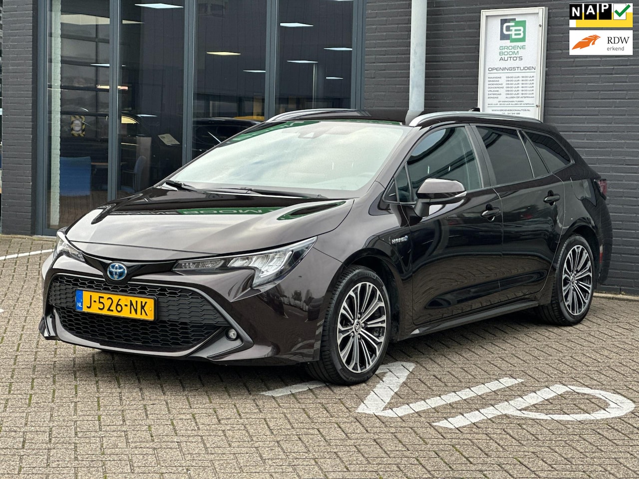 Toyota Corolla Touring Sports - 1.8 Hybrid Business Plus/1STE EG/CAMERA/AUTOMAAT - AutoWereld.nl