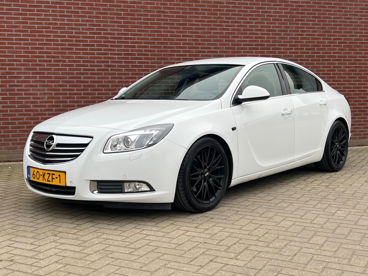 Opel Insignia - 1.6 T Sport / NAP / Airco / Cruise / Uitlaatsysteem - AutoWereld.nl