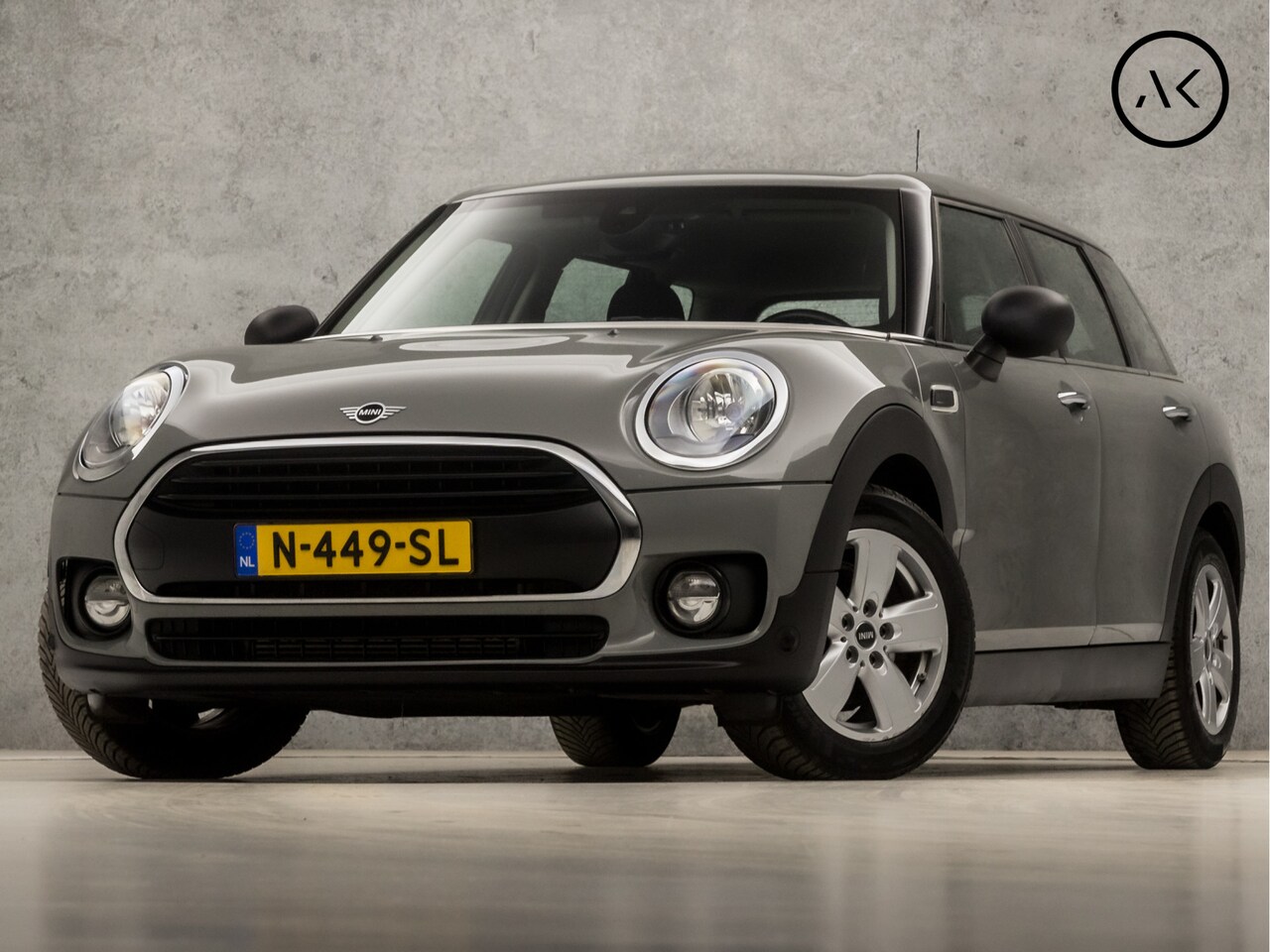 MINI Clubman - Mini 1.5 Luxury Automaat (SCHERM, BLUETOOTH, CRUISE, SPORTSTOELEN, PARKEERSENSOREN, NIEUWS - AutoWereld.nl