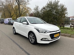 Hyundai i20 - 1.1 CRDI i-Motion Nette en Zuinige auto