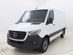 Mercedes-Benz Sprinter - 319 CDI 190pk L2 RWD Automaat, 3, 5t trekhaakvoorbereiding, Distronic, Geveerde stoel