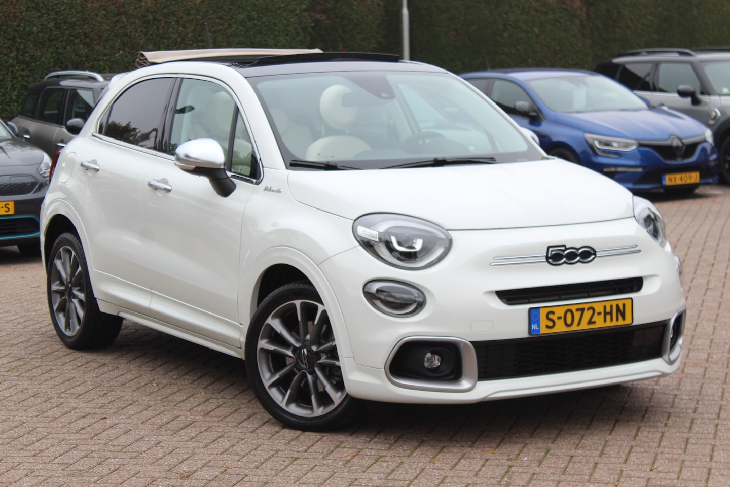 Fiat 500 X - 1.5 Hybrid Dolcevita Special Edition Cabrio / Trekhaak / Camera / Leder / Navigatie / Keyl - AutoWereld.nl