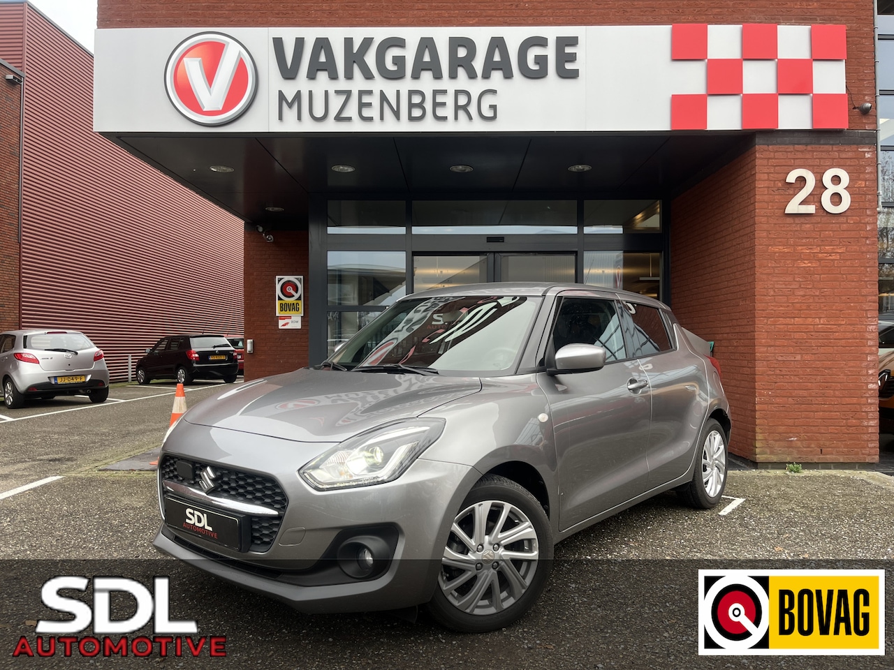 Suzuki Swift - 1.2 Select Smart Hybrid // ADAP. CRUISE // LED // CAMERA // APPLE-ANDROID AUTO // - AutoWereld.nl