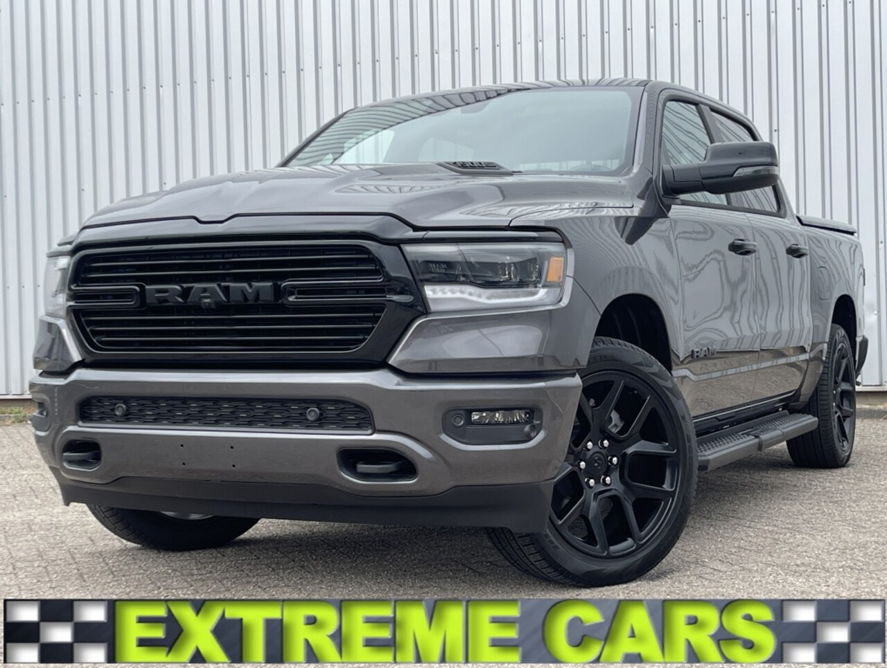 Dodge Ram Pick Up - 1500 4x4 Crew Cab Laramie Night - AutoWereld.nl