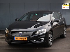 Volvo V60 - 2.4 D6 Twin Engine Summum Elek-Dak/Camera/Xenon/Trekhaak afneembaar