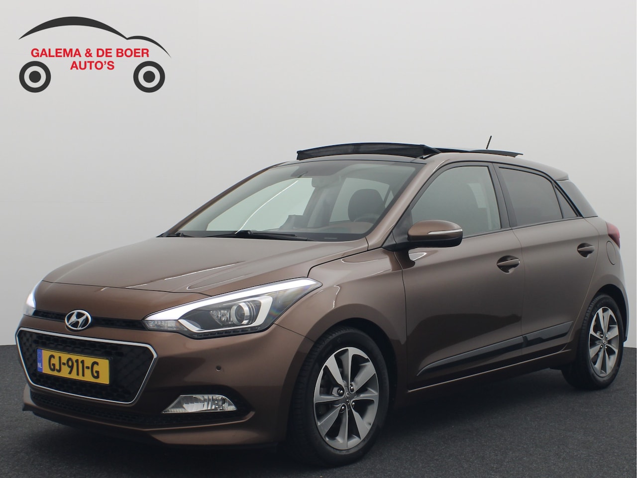 Hyundai i20 - 1.2 HP i-Motion Premium PANORAMADAK / CLIMA / PDC / BLUETOOTH / CRUISE / NL-AUTO - AutoWereld.nl