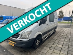 Mercedes-Benz Sprinter - 311CDI AUTOMAAT DUBBELE CABINE//VASTE PRIJS//RIJDT EN SCHAKELT GOED// MOTOR ROOKT SOMS NA