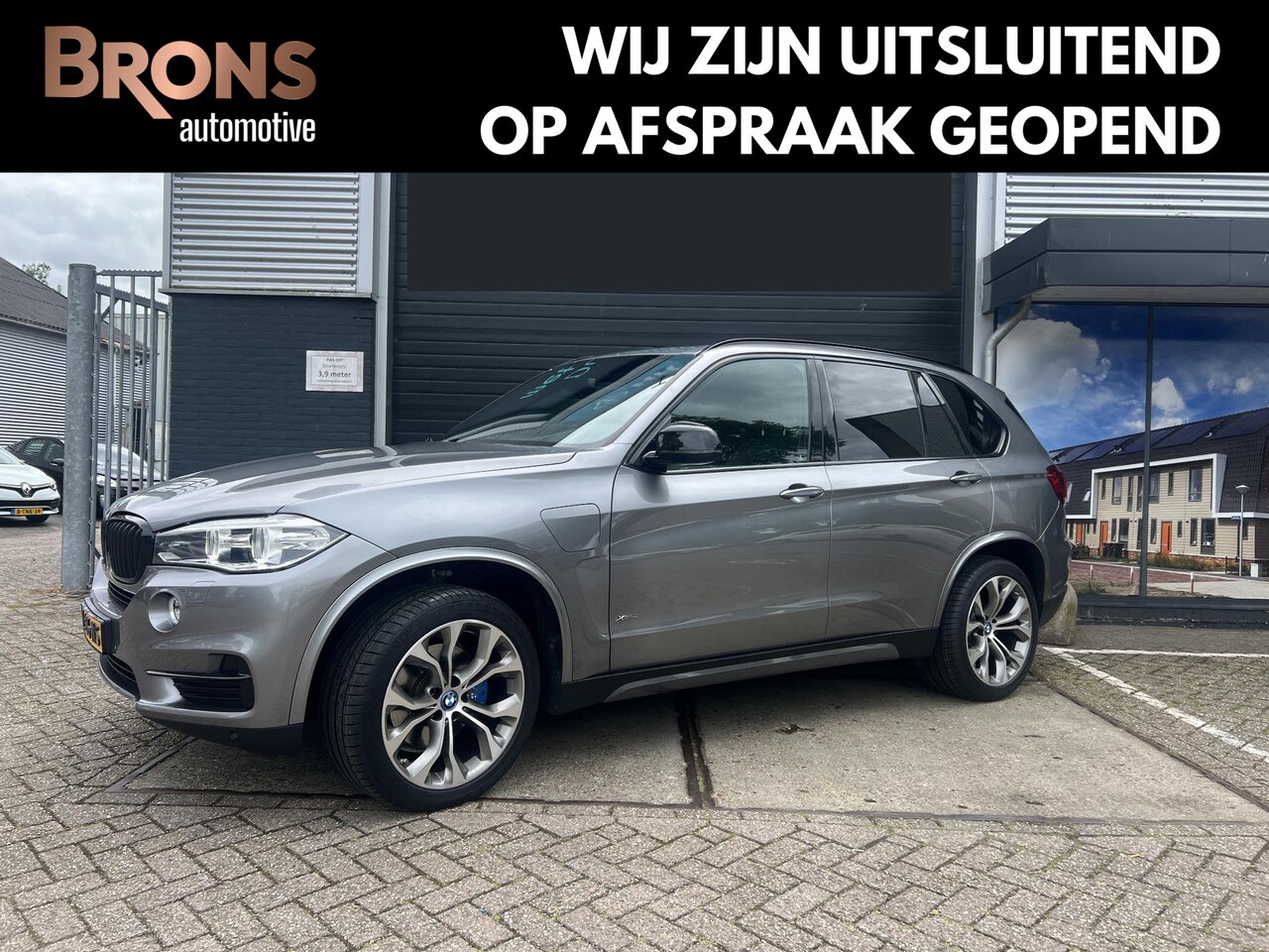 BMW X5 - xDrive40e Pano l Leder l 20inc l alarm klasse 3 - AutoWereld.nl