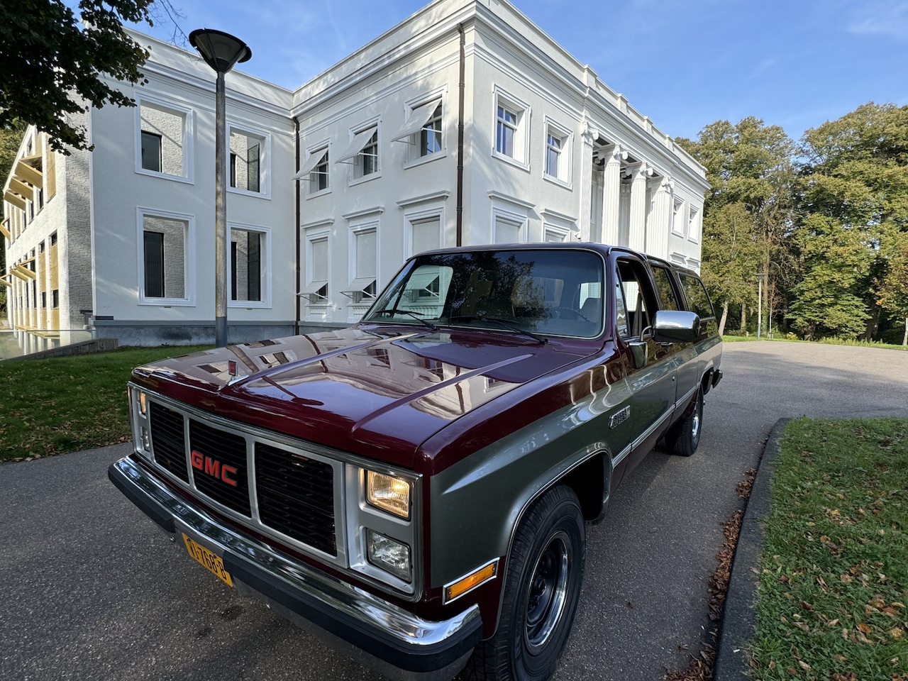 GMC Suburban - G.M.C. 2500 VAN 5 PERS, '86! 7.4 V8 454 BIG BLOCK LPG ONDERBOUW - AutoWereld.nl