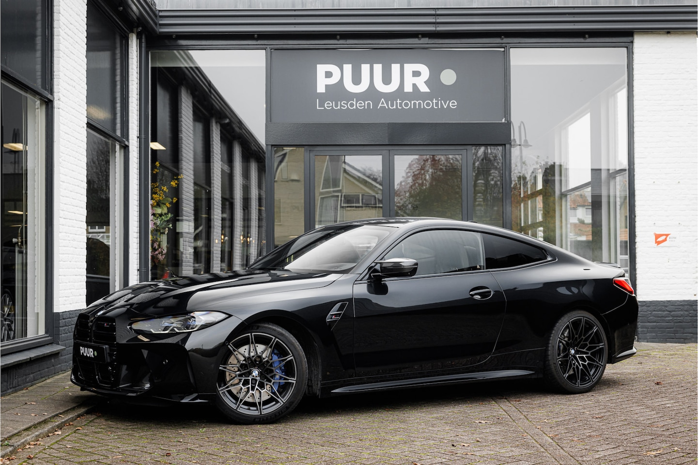 BMW M4 - Competition Coupé Carbon Pack  - Drivers Pack  - Harman Kardon - Laserlight - AutoWereld.nl