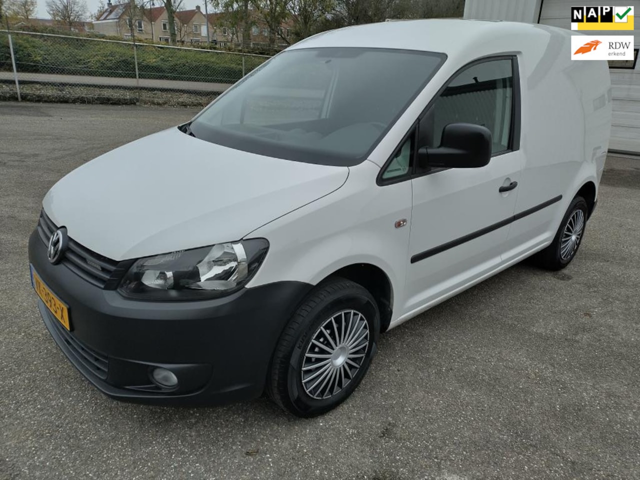 Volkswagen Caddy - 1.6 TDI BMT - AutoWereld.nl