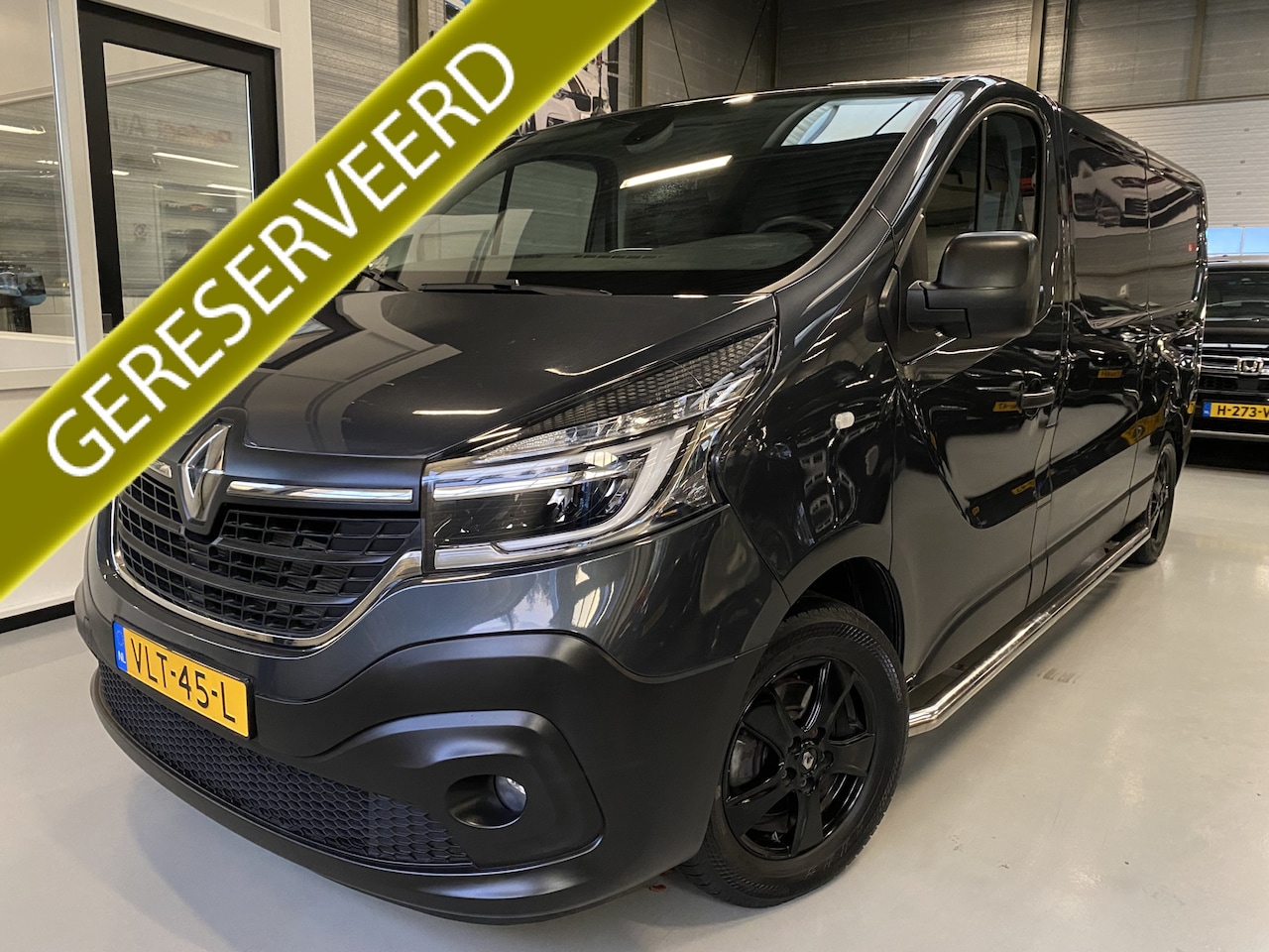 Renault Trafic - 2.0 dCi 145 T29 L2H1 Comfort Navi, Camera, Trekhaak - AutoWereld.nl