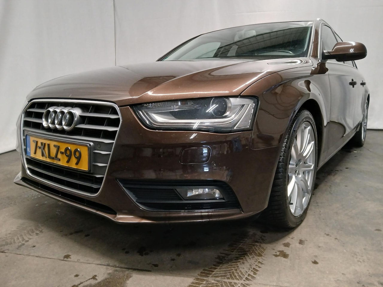 Audi A4 Avant - 1.8 TFSI Business Edition - Trekhaak - Leer - Navi - Export - AutoWereld.nl