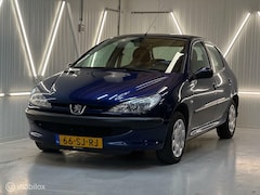 Peugeot 206 - 1.4 One-line 5Drs | BJ 2006 | TREKHAAK | BIEDEN