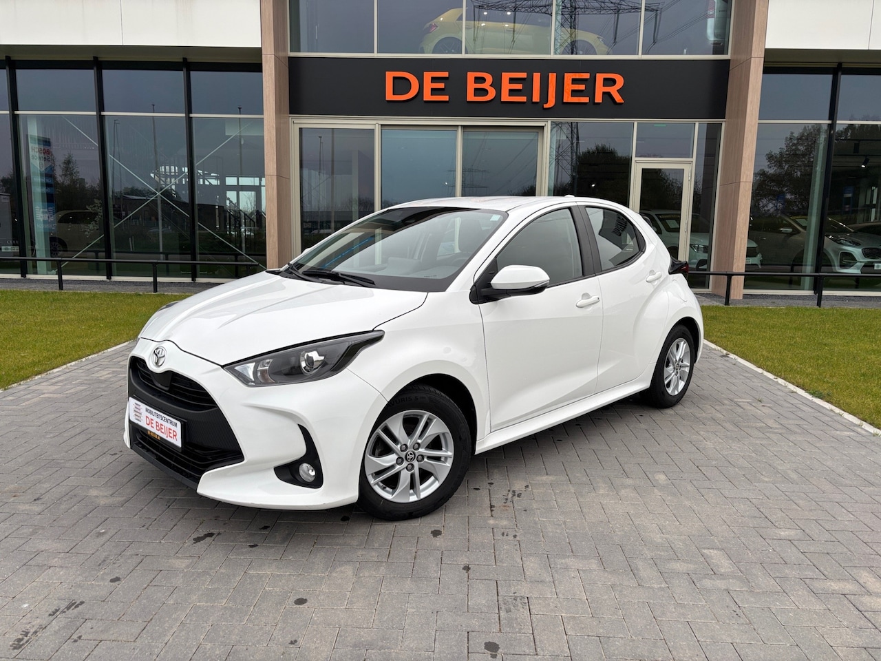 Toyota Yaris - 1.5 VVT-i Active 125pk Camera I Carplay I Cruise - AutoWereld.nl