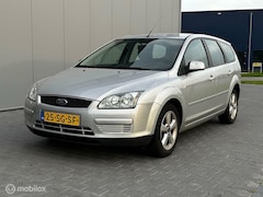 Ford Focus Wagon - 1.6-16V Ambiente | AIRCO | CRUISE | TREKHAAK