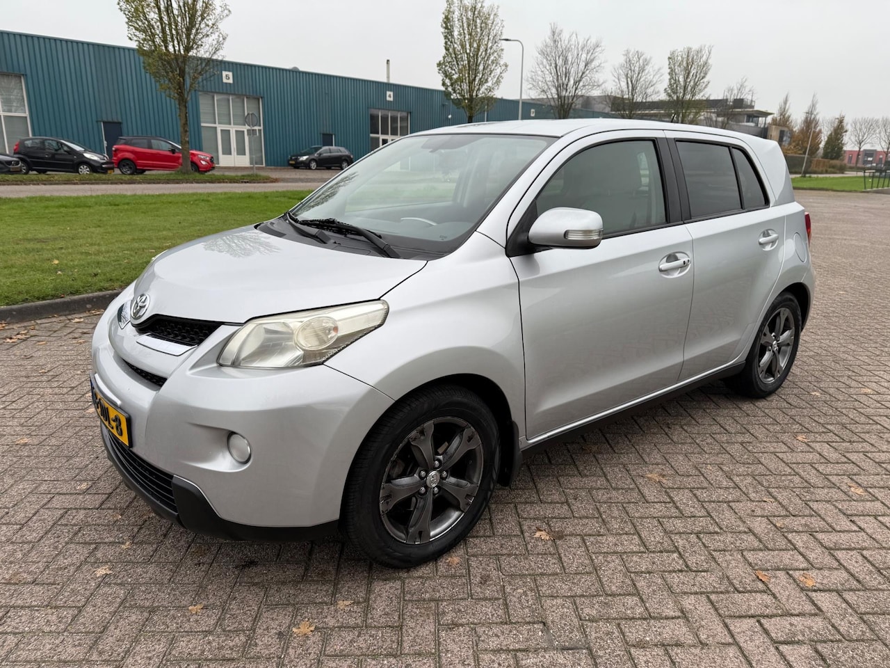 Toyota Urban Cruiser - 1.3 VVT-i Dynamic 1.3 VVT-i Dynamic - AutoWereld.nl