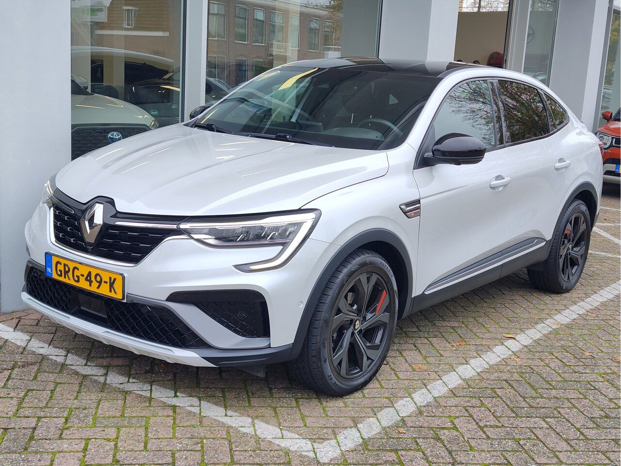 Renault Arkana - 1.3 TCE MILD HYBRID 160 R.S. LINE AUTOMAAT Leder | Stoelverwarming | Adaptive Cruise | 360 - AutoWereld.nl