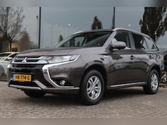 Mitsubishi Outlander - 2.0 PHEV AWD BUSINESS | TREKHAAK | DAB+ | NAVI | CAMERA