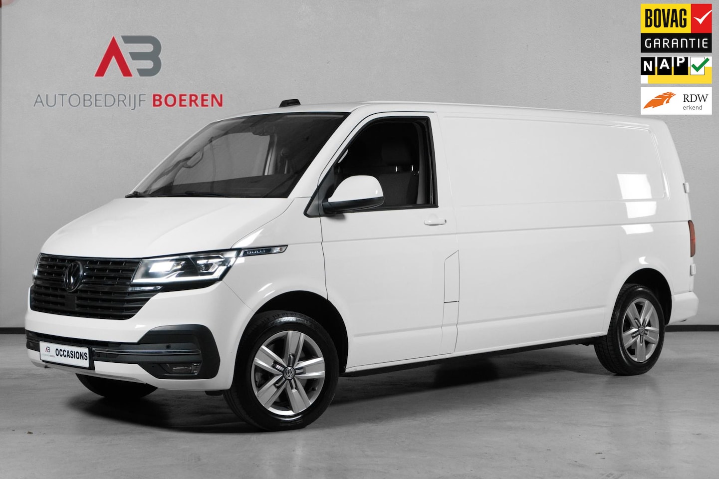 Volkswagen Transporter - 2.0 TDI L2H1 32 Bulli | Automaat |1e Eigenaar |Digitaal Dashboard|Navigatie | Rijklaarprij - AutoWereld.nl