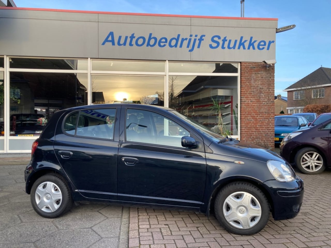 Toyota Yaris - 1.3 VVT-i S-Line 5 deurs - AutoWereld.nl