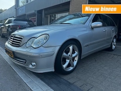 Mercedes-Benz C-klasse - 200 K. Avantgarde AUT LEER NAVI PDC NAP APK 9-2025