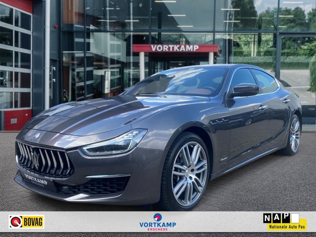 Maserati Ghibli - 3.0 TDI BOWERS WILKINS/LEDER/CAMERA/NAVI/STOELVERW/ACC - AutoWereld.nl