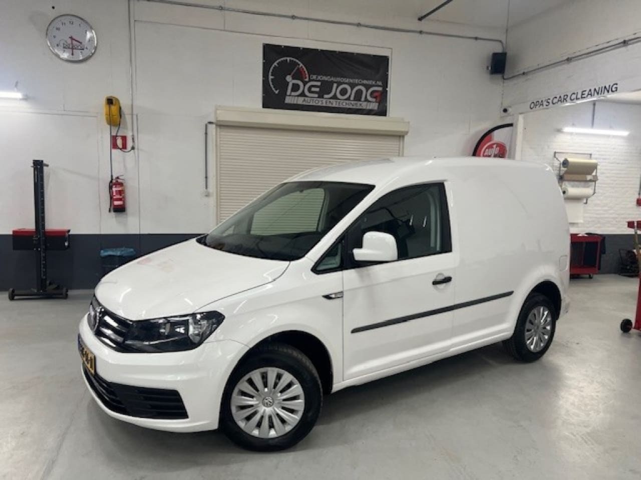 Volkswagen Caddy - 1.2 TSI L1H1 BMT 1.2 TSI L1H1 BMT, AIRCO, TREKHAAK, S/S, AUX, APK 04-25 - AutoWereld.nl