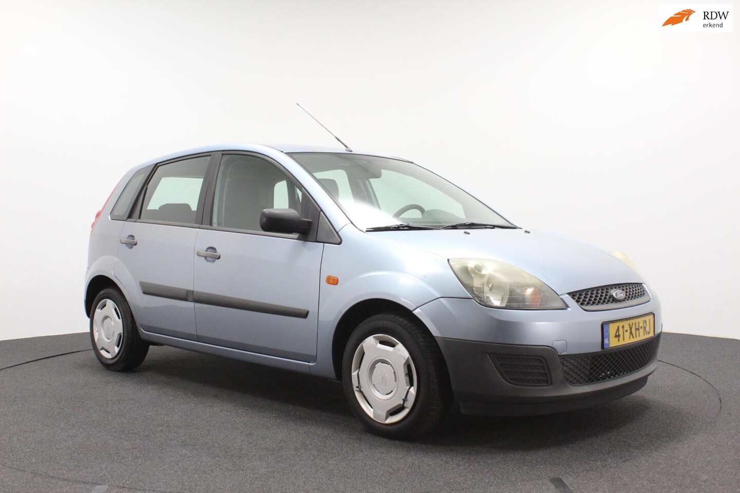 Ford Fiesta - 1.3-8V Champion | Airco | Elektrische ramen | APK 06-2025 | 5-deurs - AutoWereld.nl