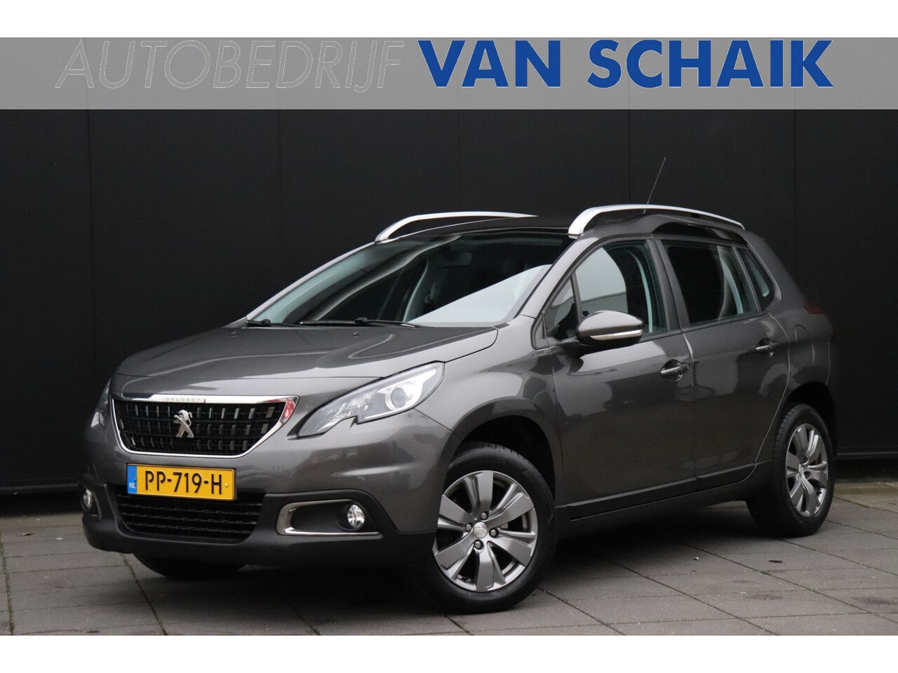 Peugeot 2008 - 1.2 PureTech Blue Lion | PANO- DAK | TREKHAAK | PDC | NAVI | CRUISE | - AutoWereld.nl