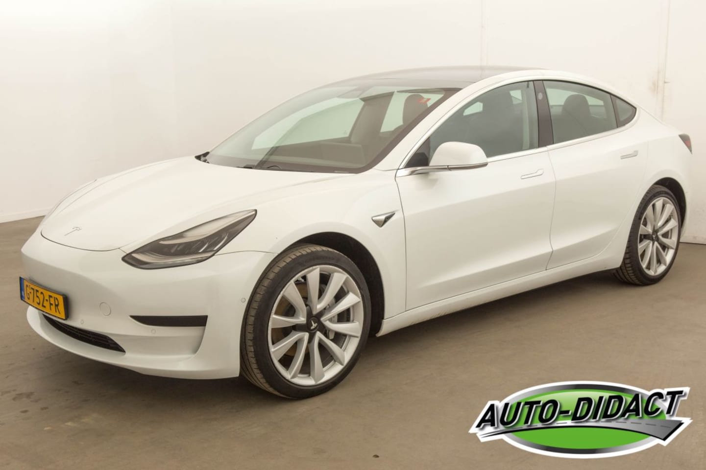 Tesla Model 3 - Standard RWD Plus 60KWH - AutoWereld.nl