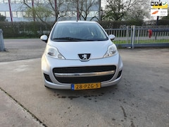 Peugeot 107 - 1.0-12V Millesim 200