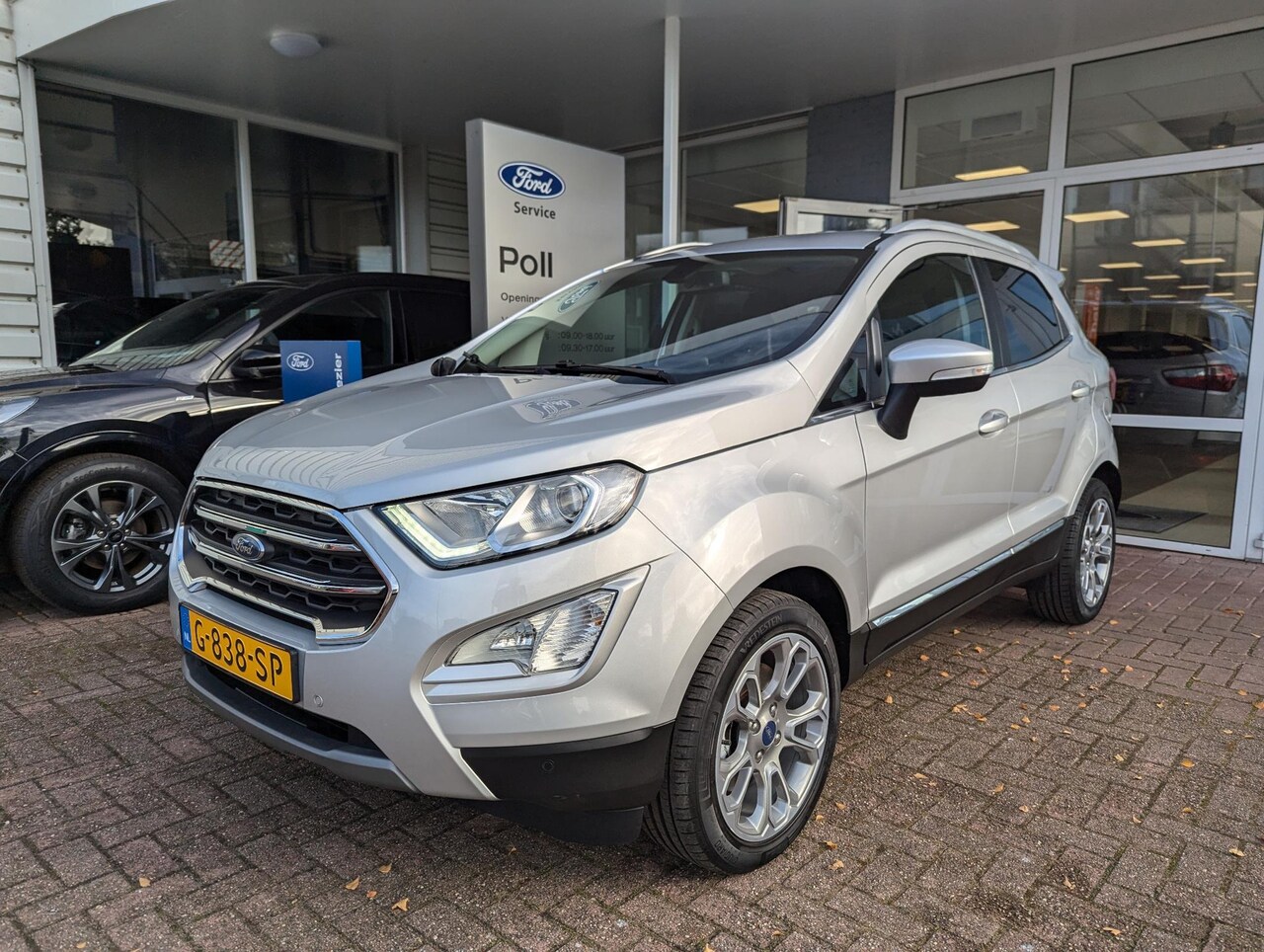 Ford EcoSport - 125pk EcoBoost Titanium Navi Camera Winter Parking Dodehoek detectie 12.000km !! Dealerond - AutoWereld.nl