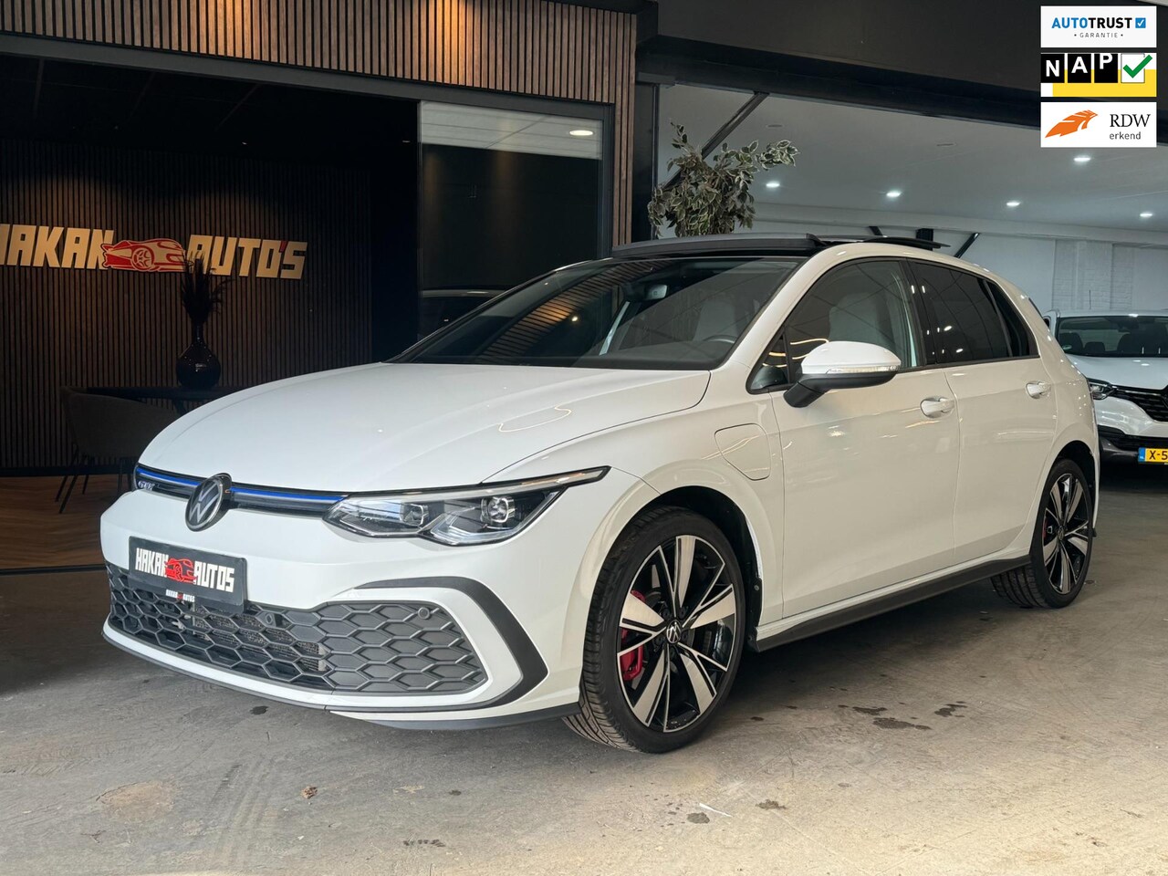 Volkswagen Golf - 1.4 GTE 245 PK | Camera | Pano | Sfeer | Carplay | Adaptive | DAB - AutoWereld.nl