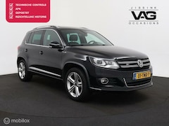 Volkswagen Tiguan - 1.4 TSI R-Line Pano Trekhaak LED Cruise Clima