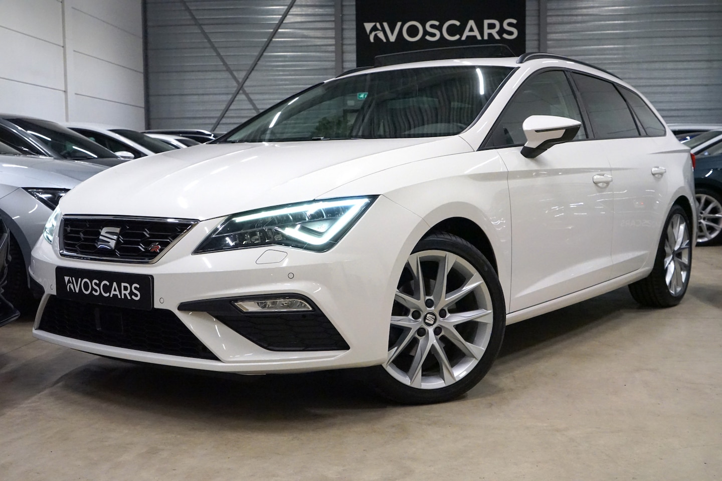 Seat Leon ST - 1.4 TSI FR DSG * Pano - Alcantara - 18" - Sound - LED - DAB - App * - AutoWereld.nl