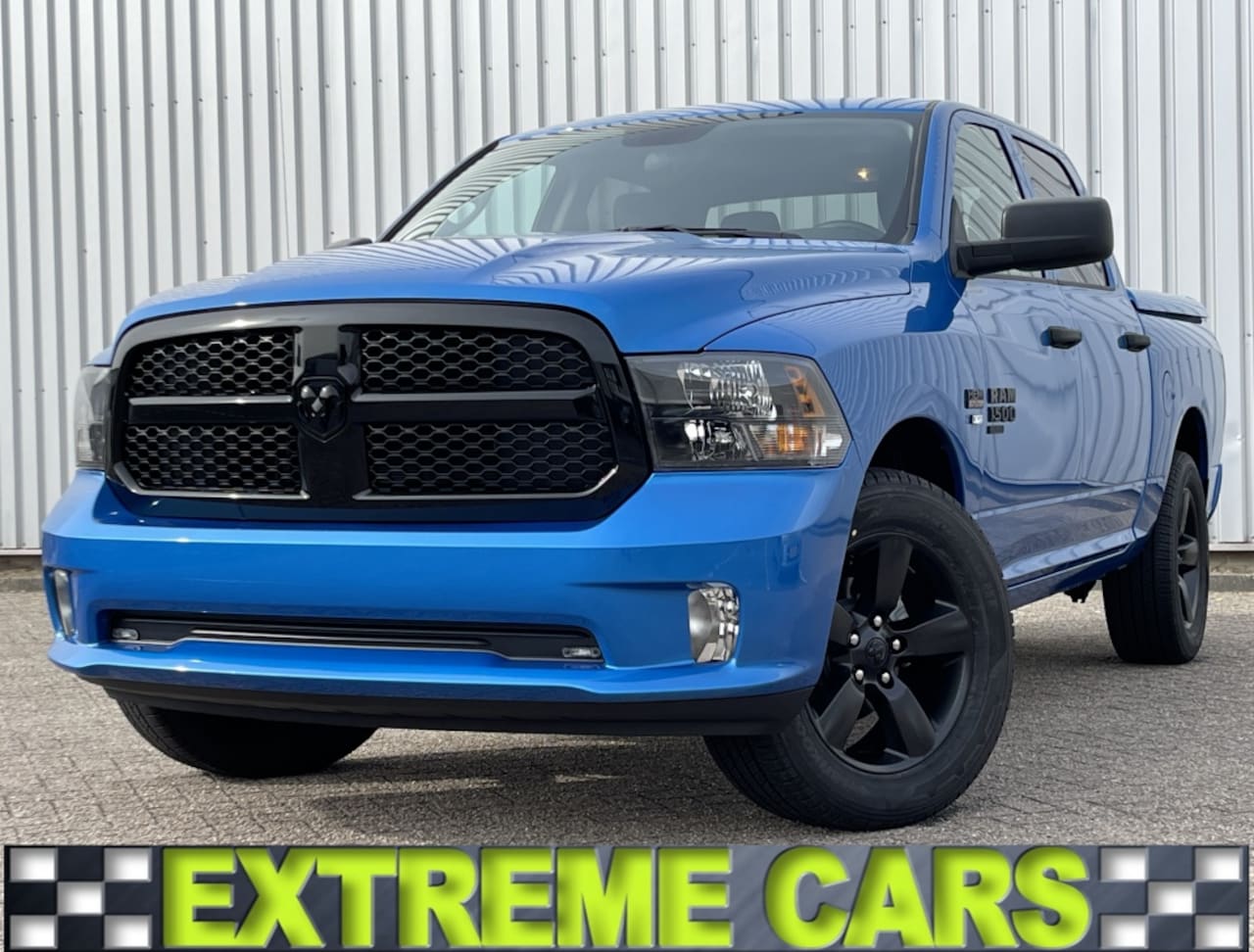 Dodge Ram Pick Up - SLT CLASSIC 6 Persoons Night Crew Cab 4x4 - AutoWereld.nl