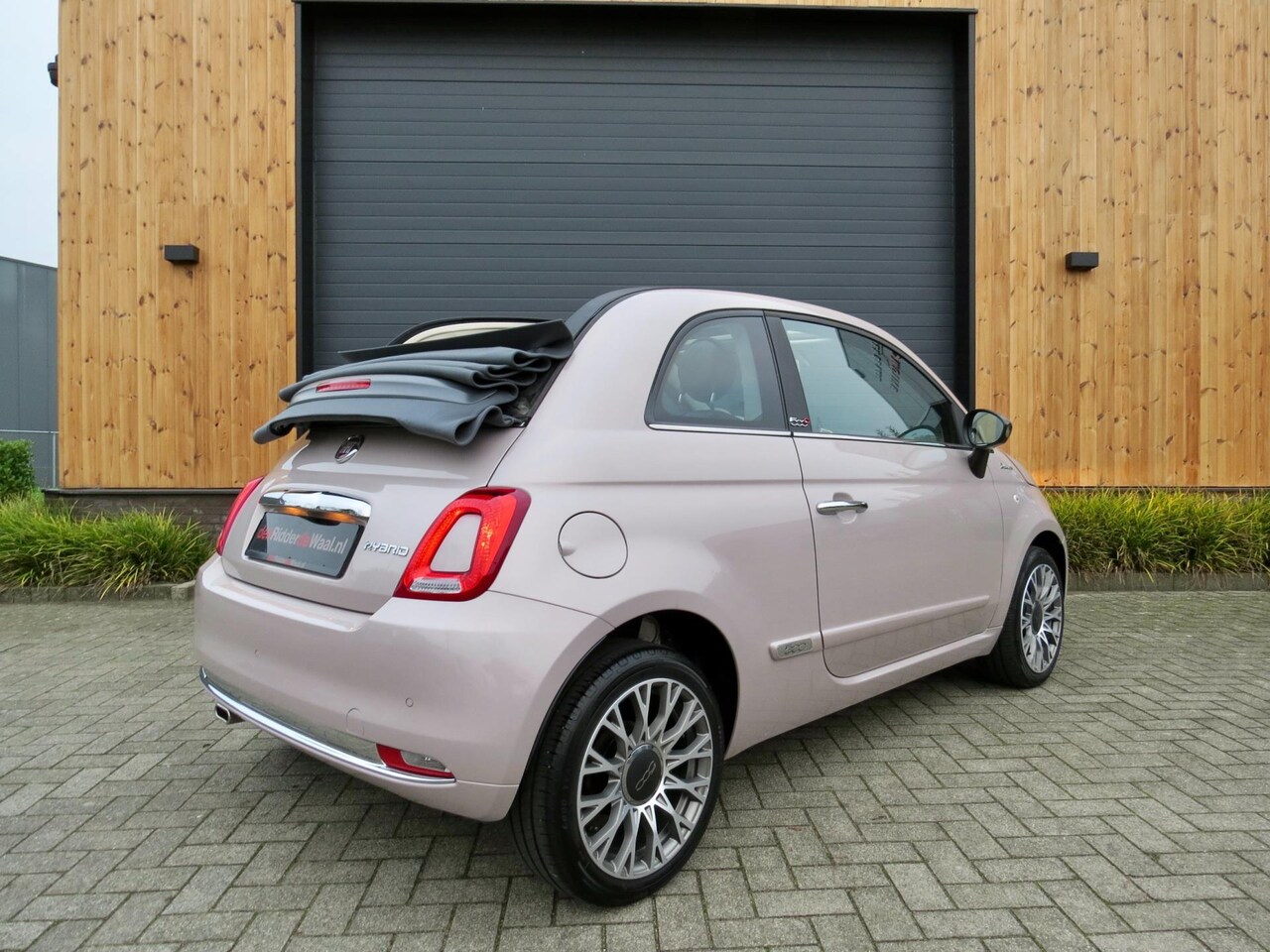 Fiat 500 C - 1.0 Hybrid Dolcevita *Big navi *Climate *Uniek - AutoWereld.nl