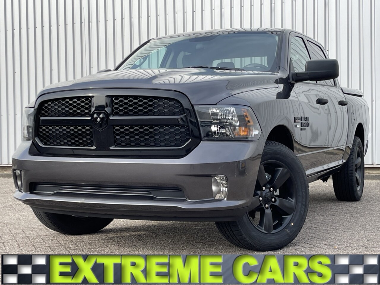 Dodge Ram Pick Up - SLT CLASSIC 6 Persoons Night Crew Cab 4x4 - AutoWereld.nl