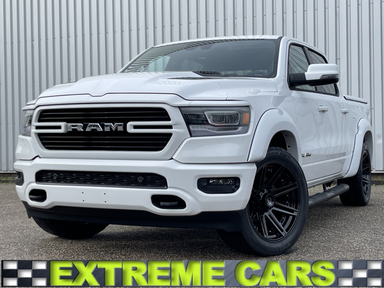 Dodge Ram Pick Up - 1500 4x4 Crew Cab Laramie Sport Rijklaar - AutoWereld.nl