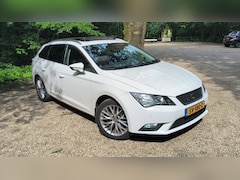 Seat Leon ST - 1.2 TSI Style Business Automaat, panoramadak,trekhaak