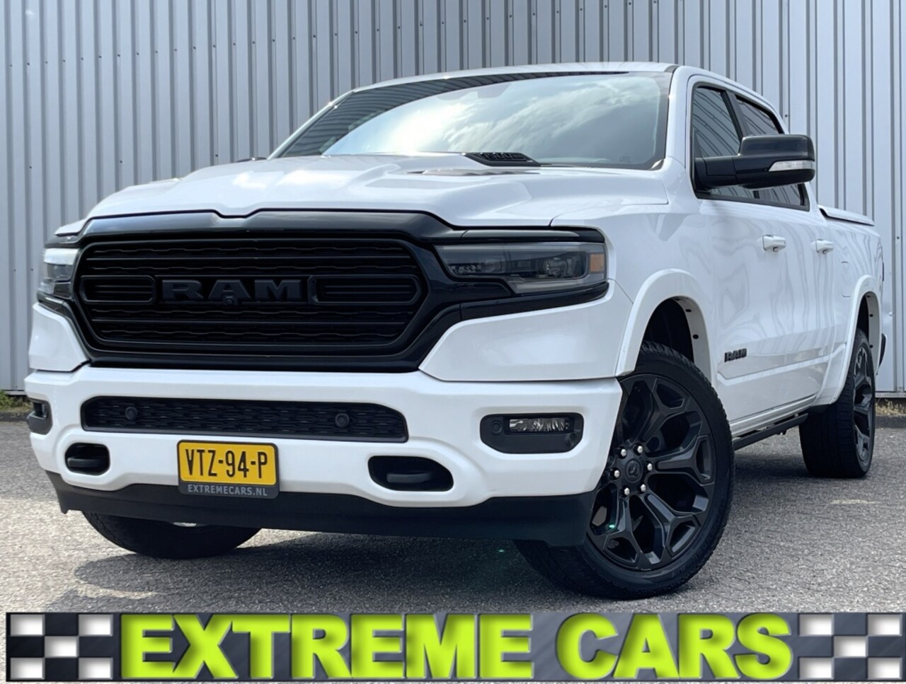 Dodge Ram Pick Up - 1500 Crew Cab Limited Night LPG - AutoWereld.nl