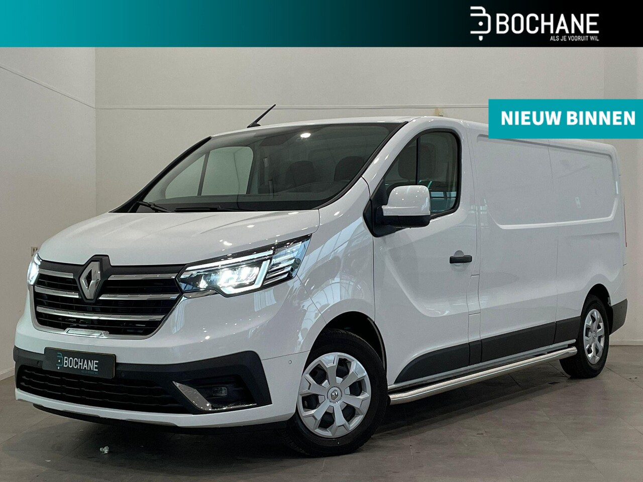 Renault Trafic - 2.0 dCi 130 T30 L2H1 Work Edition AIRCO | CRUISE | CAMERA | NAVI | BETIMMERING | TREKHAAK - AutoWereld.nl