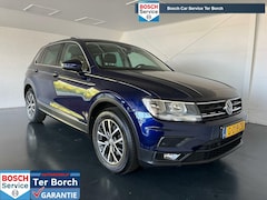 Volkswagen Tiguan - 1.5 TSI Comfortline Business, T-haak, Pano