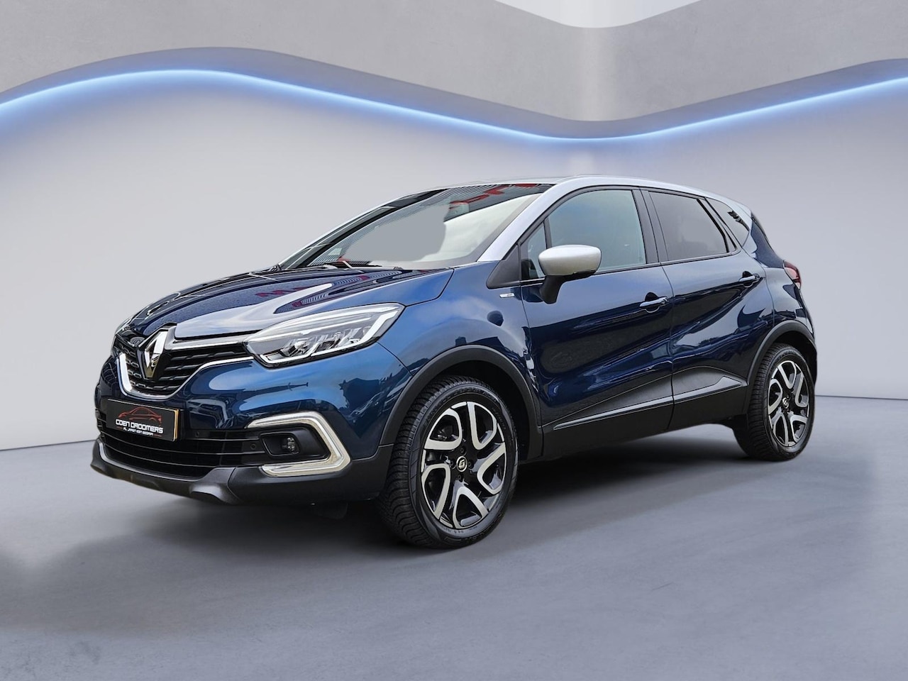 Renault Captur - 1.2 TCe Bose Automaat / Stoelverwarming / Parkeersens. voor en achter met camera / Cruise - AutoWereld.nl