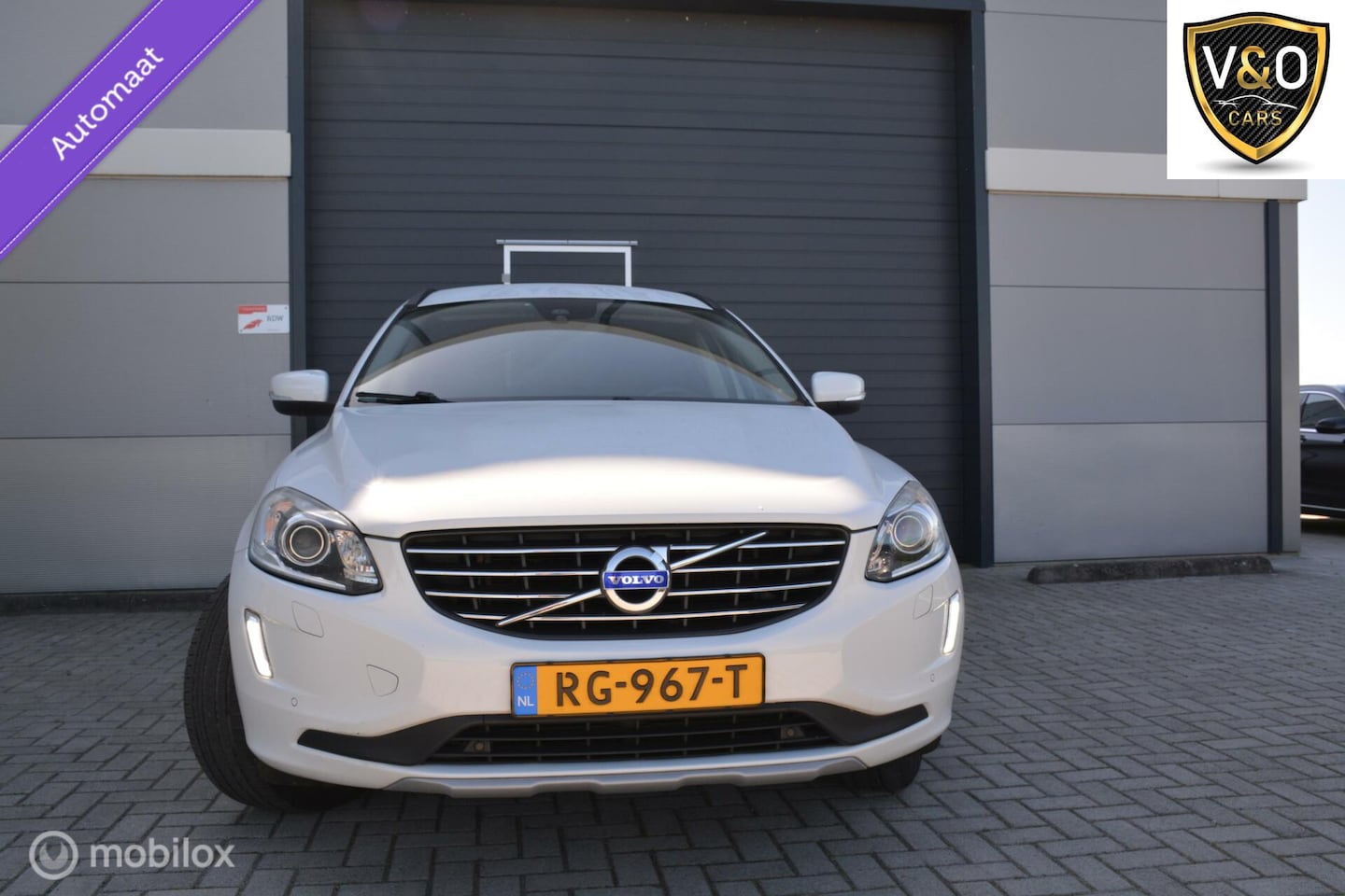 Volvo XC60 - 2.0 D4 FWD Polar+ - AutoWereld.nl