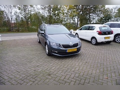 Skoda Octavia Combi - 1.0 TSI Greentech Ambition Business AUTOMAAT CRUISE CLIMA CARPLAY NAVI